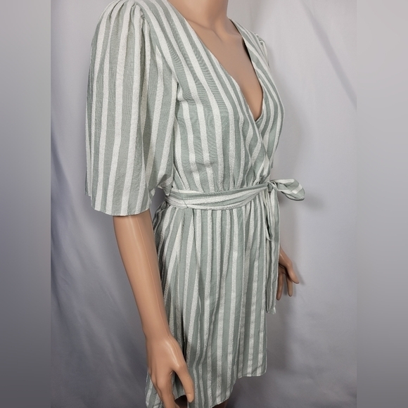 Gianni Bini Striped Wrapped Style Dress - Picture 6 of 12